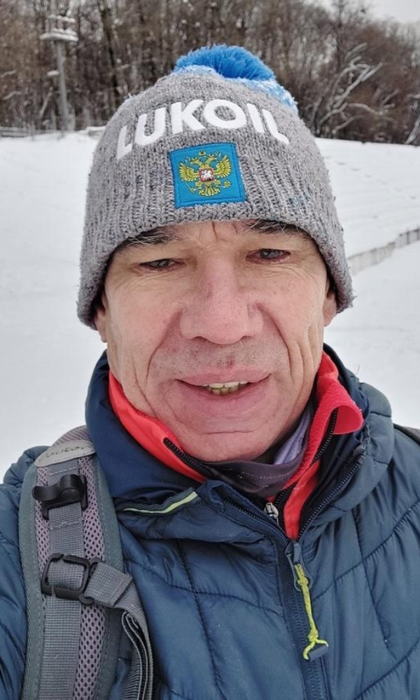 Столяр